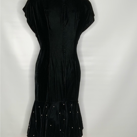 VINTAGE adorable velvet dress. - Picture 5 of 15